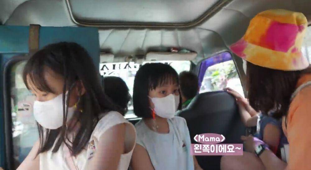 Kimbab Family naik transportasi umum di Bandung. (youtube.com/Kimbab Family)