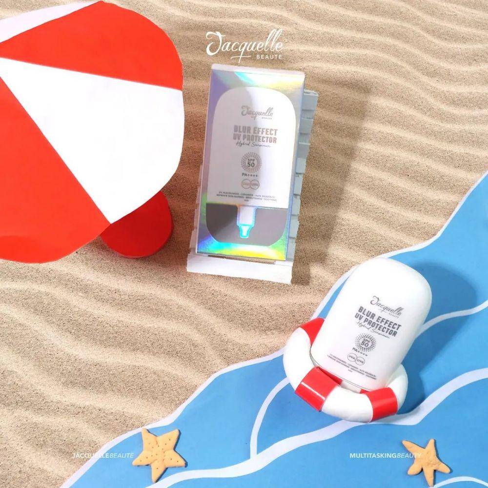 Jacquelle Blur Effect UV Protector Hybrid Sunscreen (instagram.com/jacquelle_official)