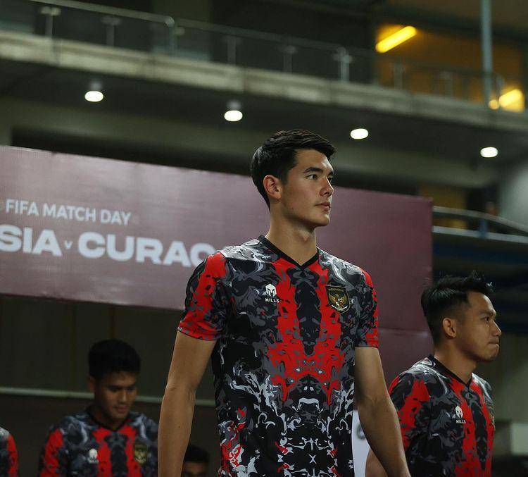 Elkan Baggot saat menjalani latihan bersama Timnas Indonesia. (instagram.com/elkanbaggott)