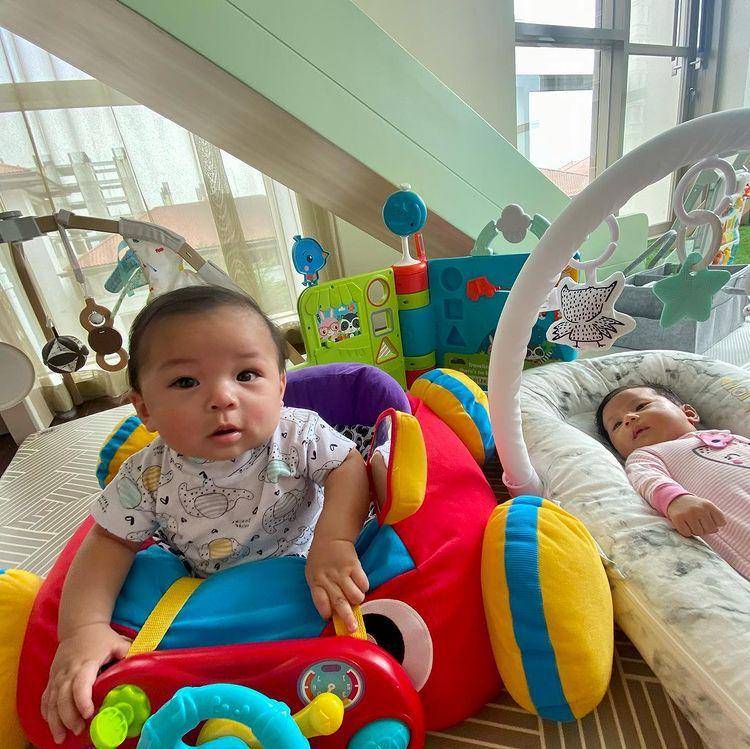 Baby Izz dan Mikaila (instagram.com/yorafebrina)