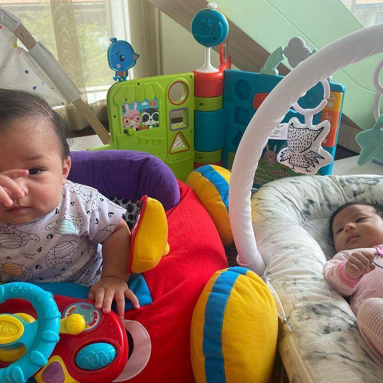 Baby Izz dan Mikaila (instagram.com/yorafebrina)
