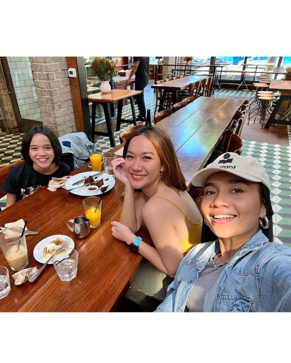 Bunga Citra Lestari dan Noah Sinclair bertemu Yuna di Amerika Serikat. (instagram.com/bclsinclair)