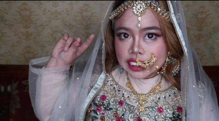 potret Kekeyi dandan ala gadis India (youtube.com/Rahmawati Kekeyi putri cantikka)