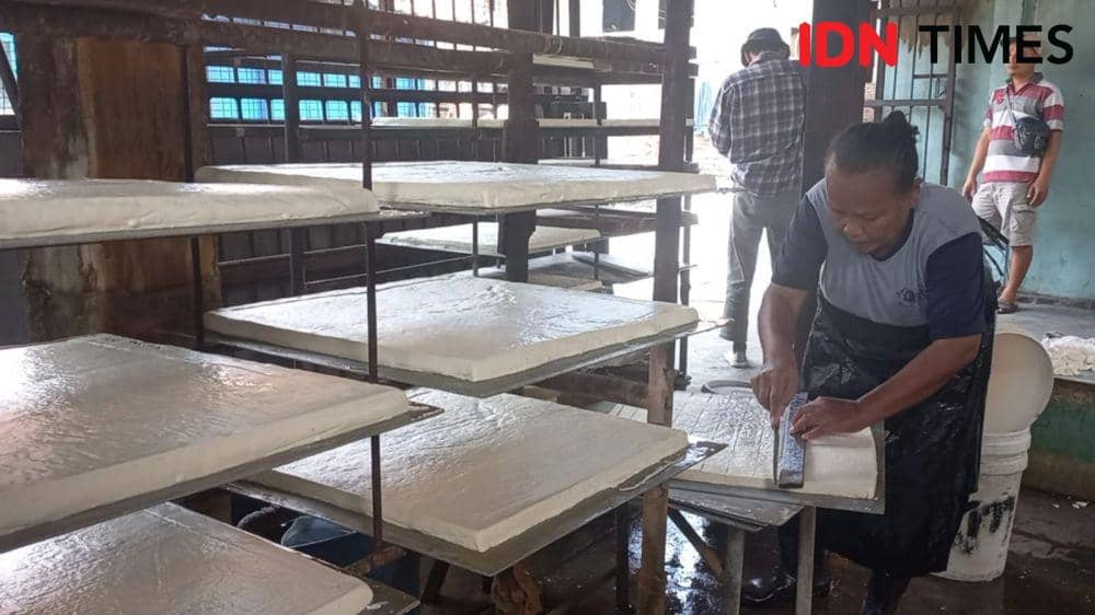 Perajin tahu di Mojosongo, Solo. (IDN Times/Larasati Rey)