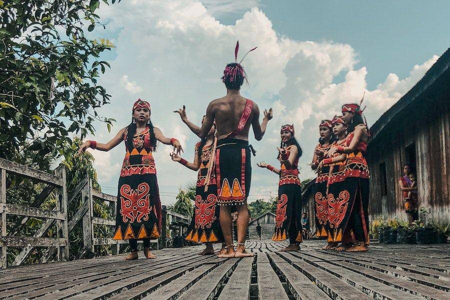 Ilustrasi suku Dayak (Pexels.com/Ibadah Mimpi)