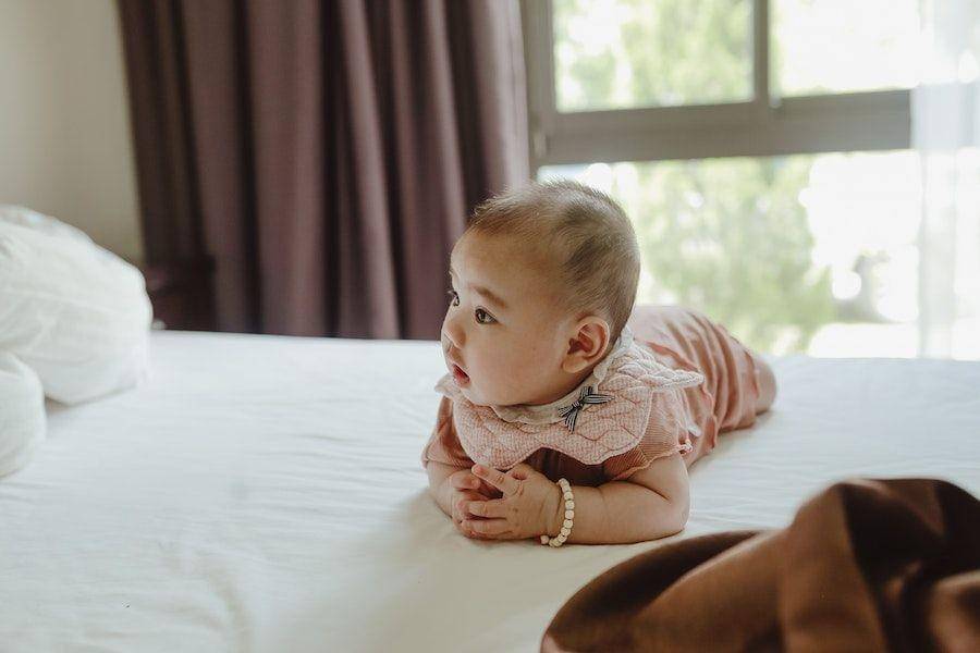 ilustrasi bayi (pexels.com/@sunvani-hoang-59600621)