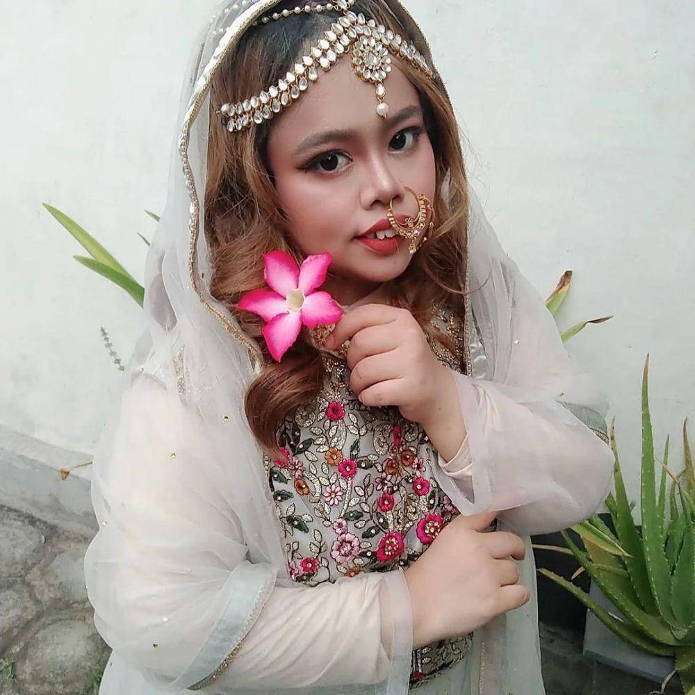 potret Kekeyi dandan ala gadis India (instagram.com/mingminglove23)
