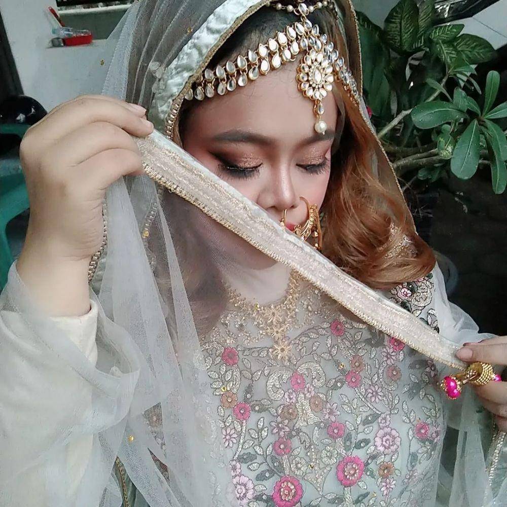 potret Kekeyi dandan ala gadis India (instagram.com/mingminglove23)