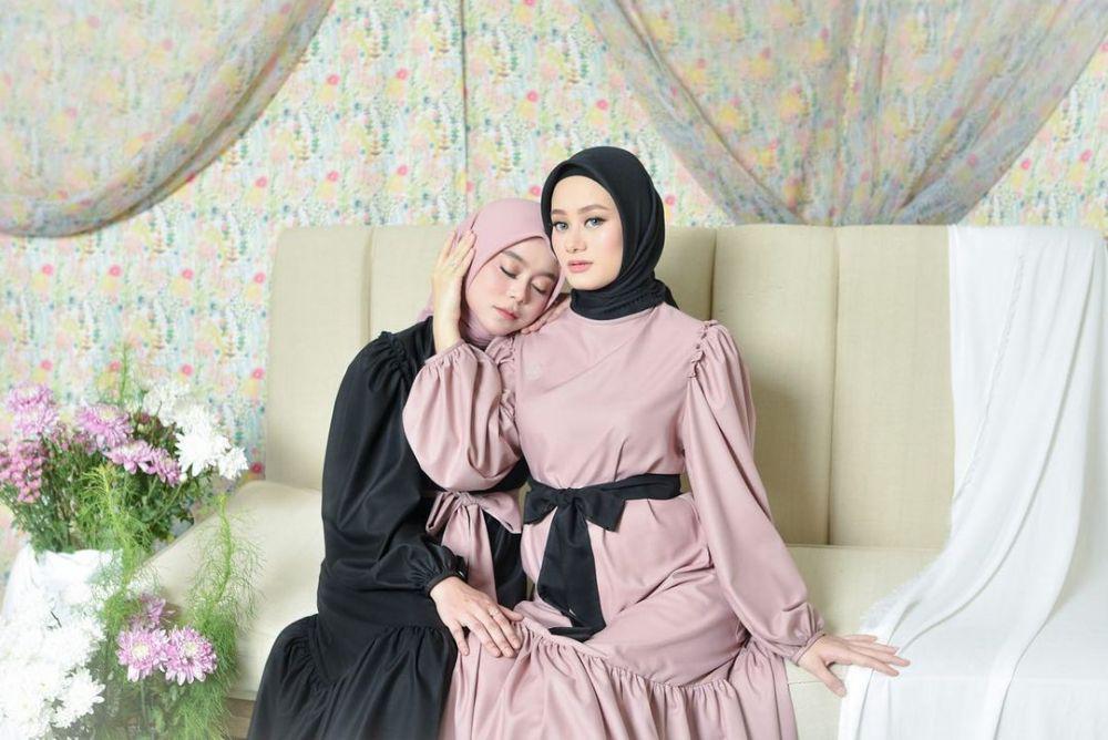 10 Potret Kedekatan Lesty Kejora dengan Artis, Tuai Dukungan
