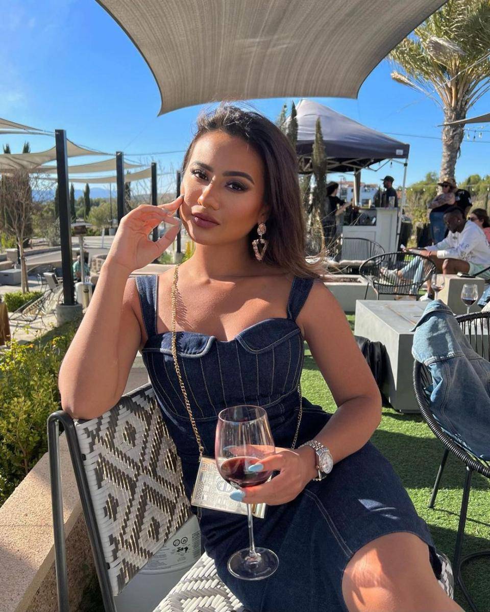 Karina Fariza Basrewan (Instagram.com/karinabasrewan)