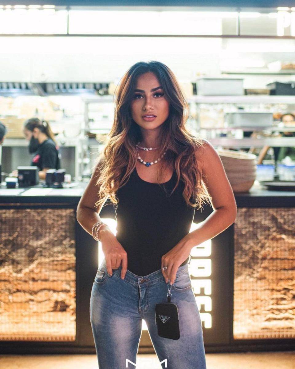 Karina Fariza Basrewan (Instagram.com/karinabasrewan)