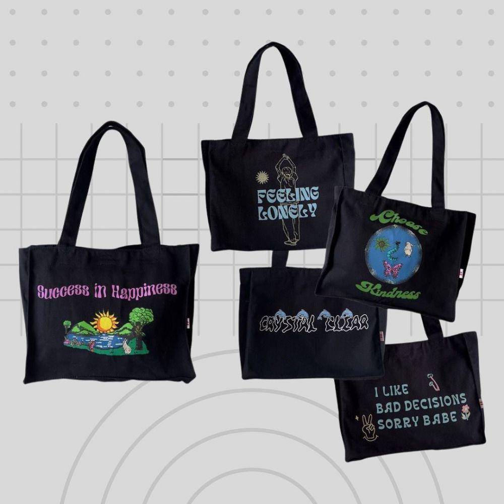tote bag (instagram.com/fassystore)
