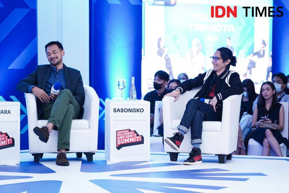 Angga Dwimas Sasongko, Oka Antara, Dian Sasmita membahas industri perfilman Indonesia di panggung Talent Trifecta IMGS 2022, dimoderasi oleh Head of IDN Pictures Susanti Dewi. (Dok. IDN Media)