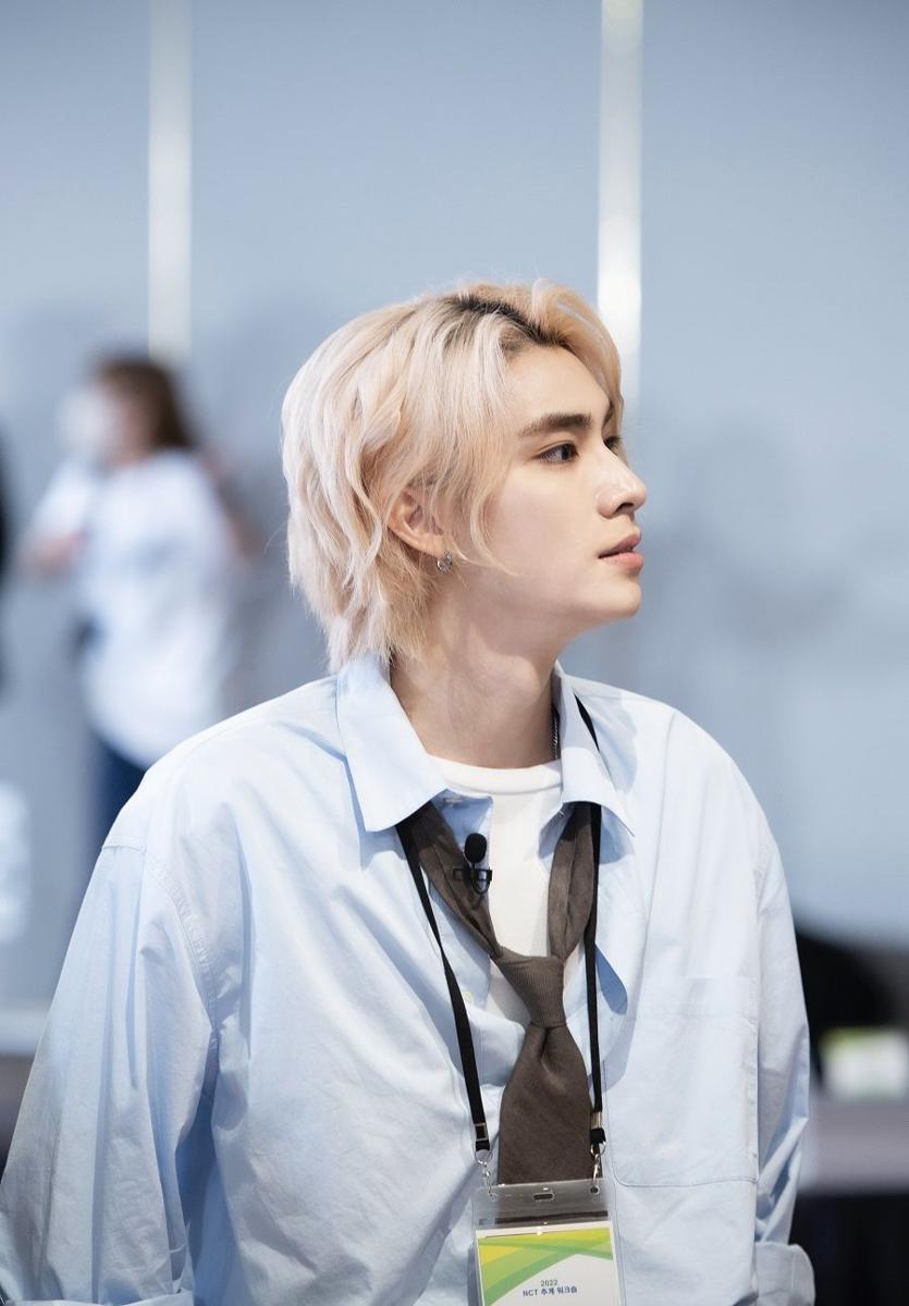 potret Xiaojun NCT di Konten "2022 NCT Autumn Workshop" (twitter.com/NCTsmtown)