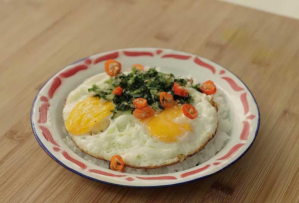 Cara Membuat Nasi Telur Ceplok ala Devina Hermawan, Simpel tapi Nagih!