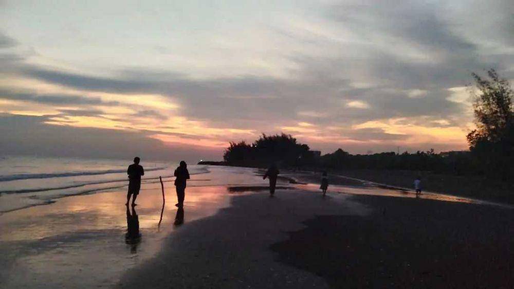 Pantai Ngebum (instagram.com/erlyna_zahra)