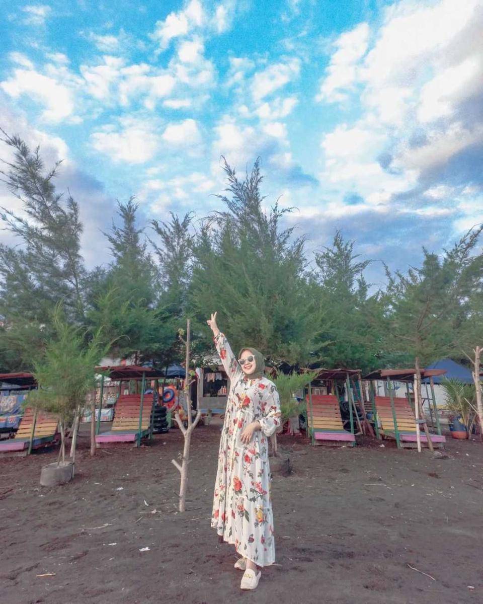 Pantai Ngebum (instagram.com/fitrilynda_16)