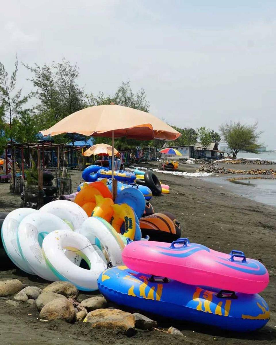 Pantai Ngebum (instagram.com/pesona_kendal)
