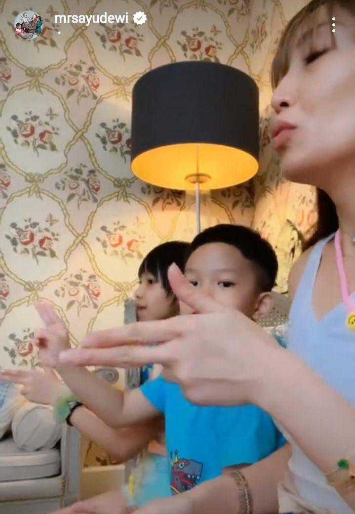 potret Ayu Dewi (instagram.com/mrsayudewi)