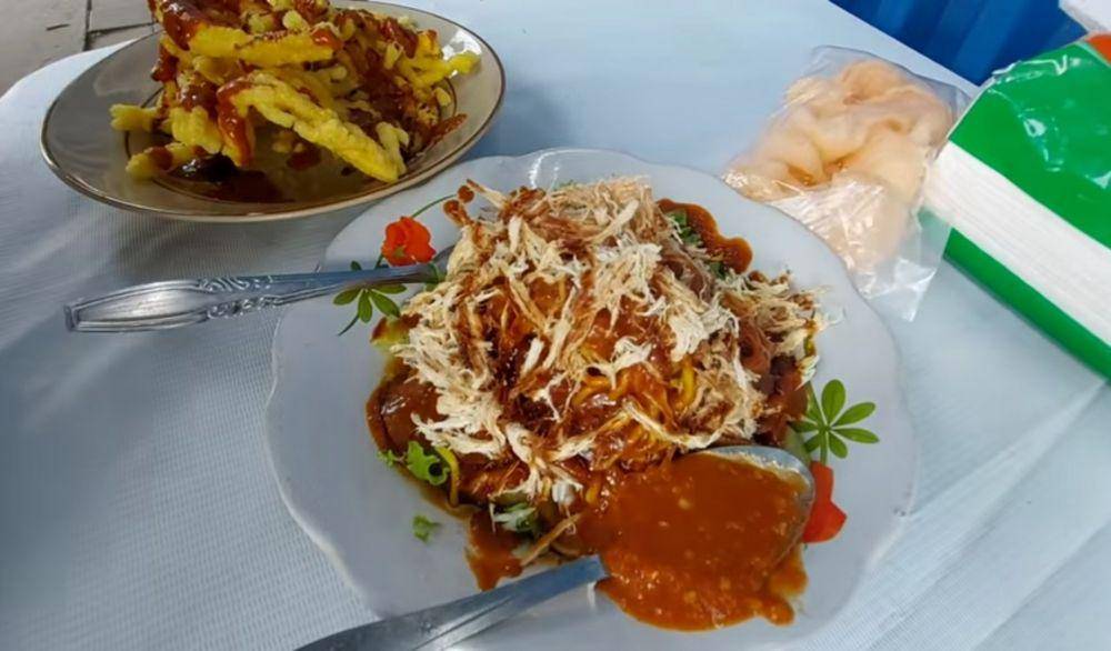 ilustrasi rujak juhi (youtube.com/Street Foods Village)