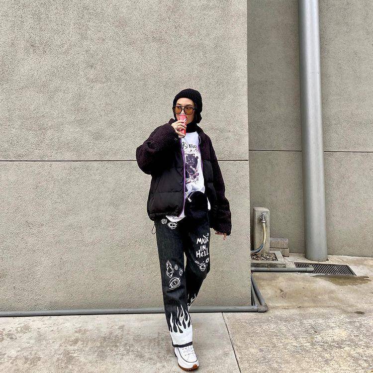 potret Jihan Rifa memakai outfit nuansa hitam (instagram.com/jihanrifaa)