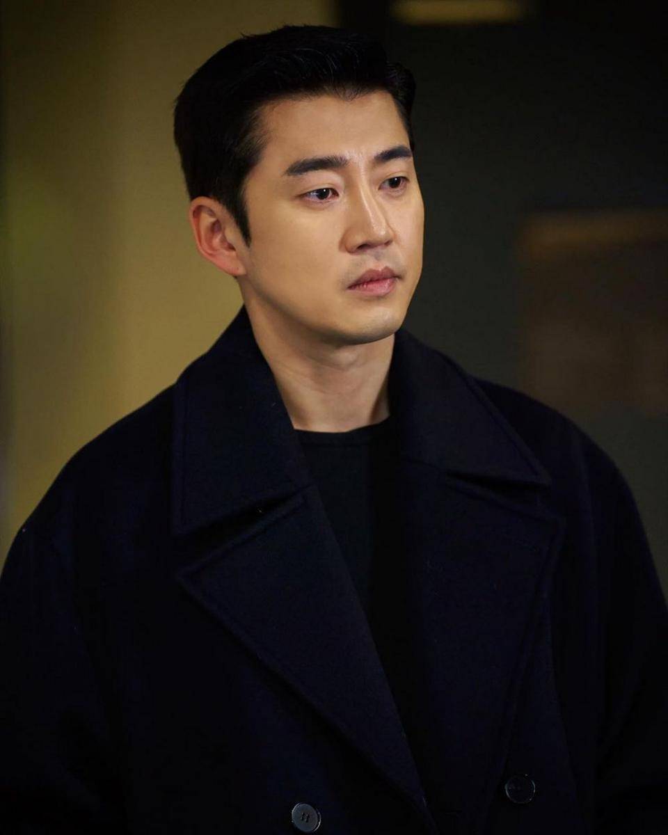 Yoon Kye Sang (instagram.com/yoonkyesang.official)