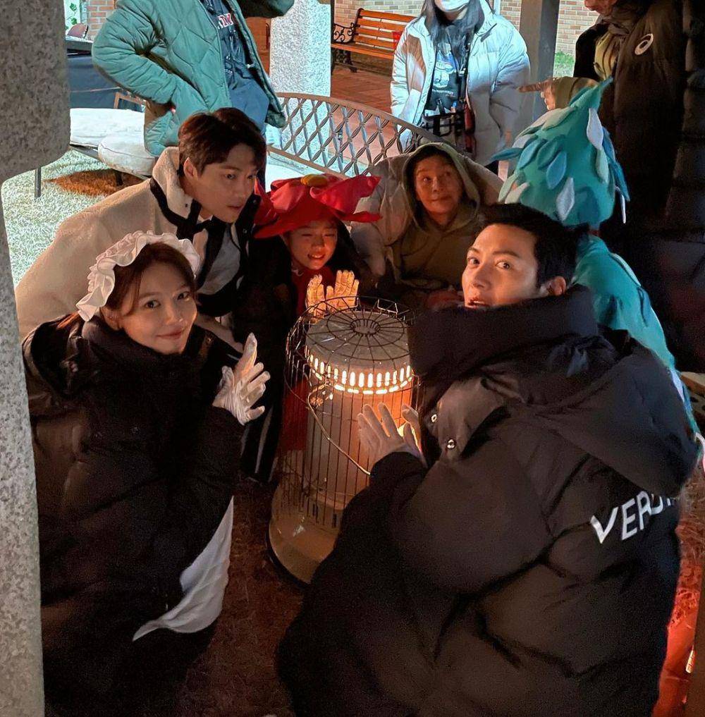 potret keakraban cast if you wish upon me (instagram.com/sooyoungchoi)