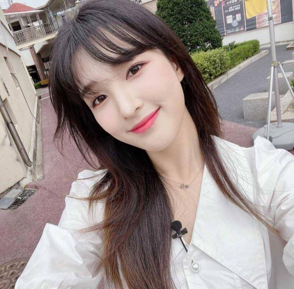 Yulhee eks LABOUM (instagram.com/yul._.hee)