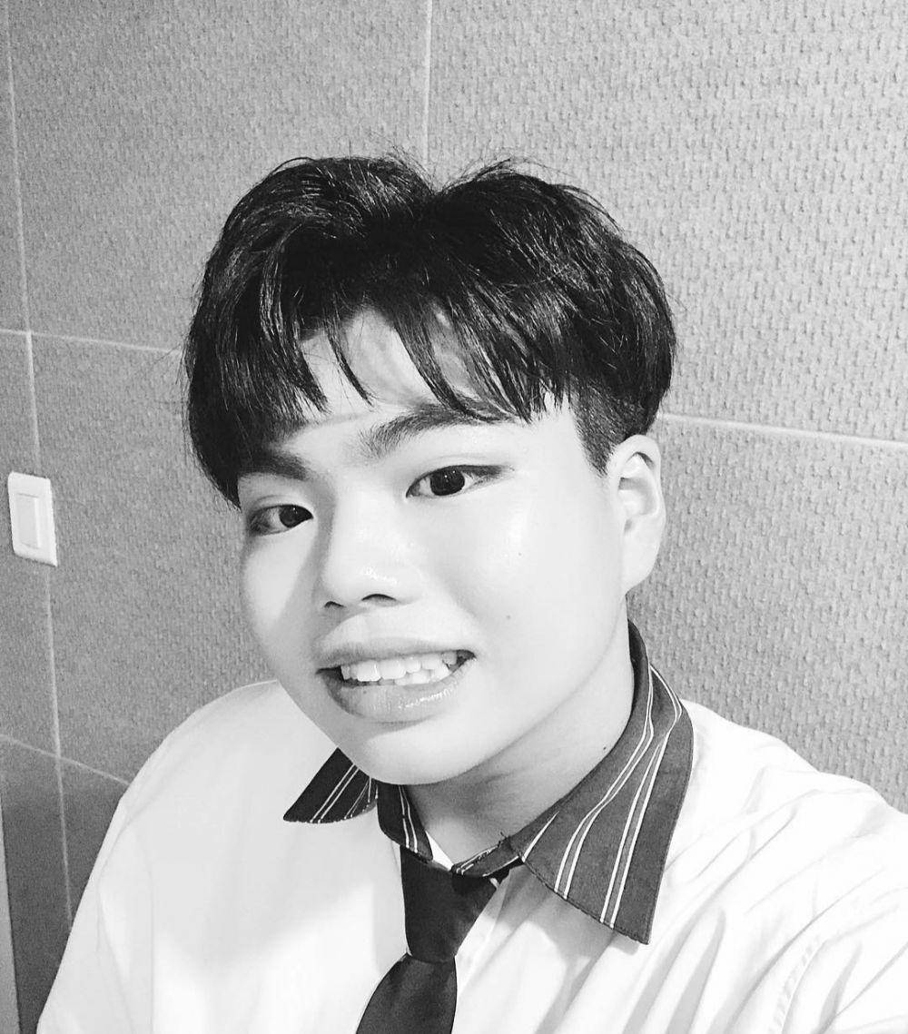 Seunghyun eks The East Light (instagram.com/theeastlight.official)