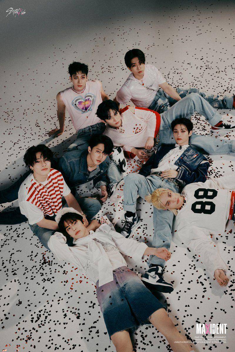 Stray Kids untuk mini album MAXIDENT (twitter.com/Stray_Kids)