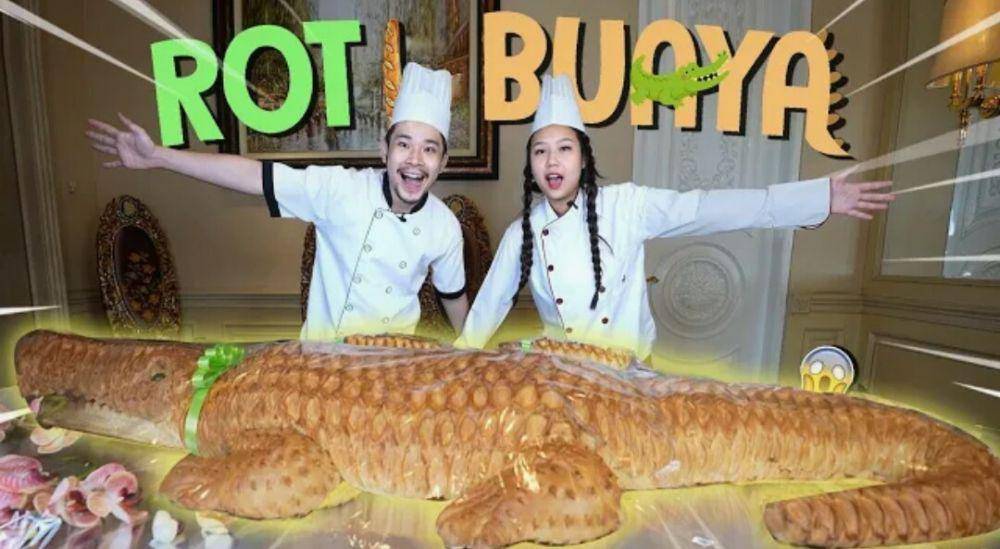 Sisca Kohl dan Jess No Limit mukbang roti buaya raksasa (youtube.com/Sisca Kohl)