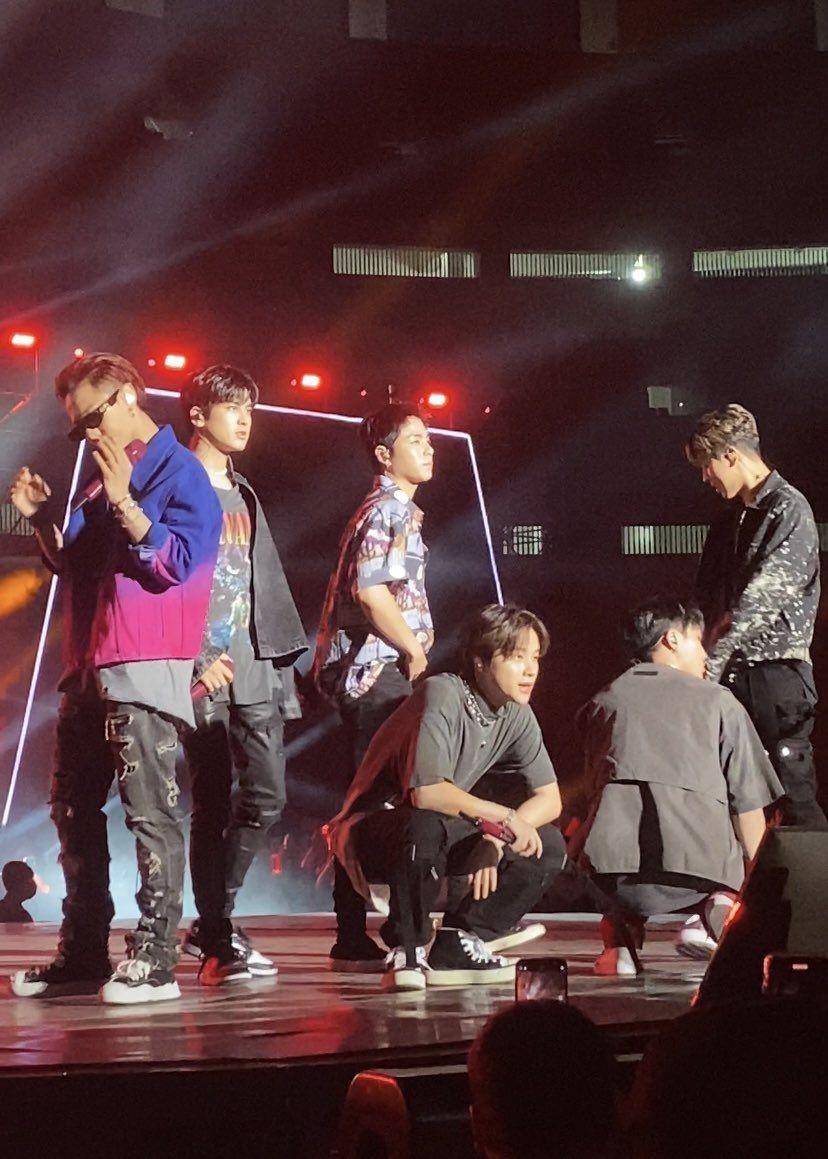 iKON di JISPHORIA (twitter.com/seventhlilac)