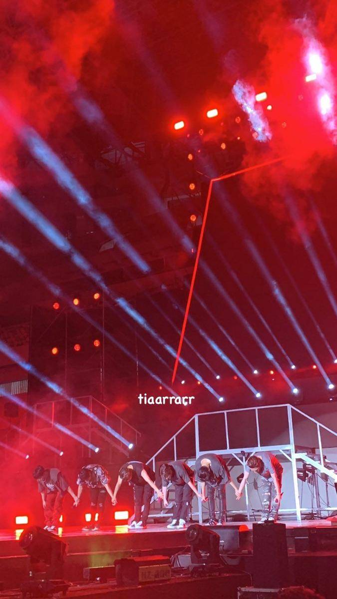 iKON di JISPHORIA (twitter.com/tiaarrarr)