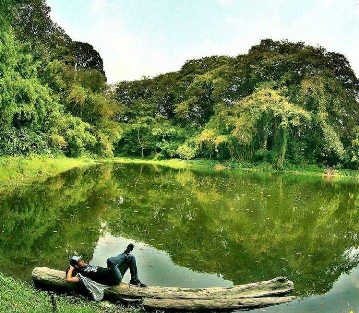 Suasana asri di Telaga Pacuh (Instagram/ayodolan)