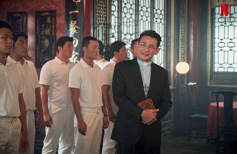 Hwang Jung Min di drama Narco-Saints (instagram.com/netflixkr)