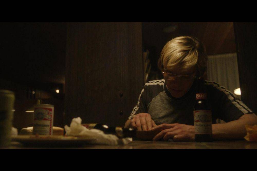 adegan serial Dahmer (dok. Netflix/Monster: The Jeffrey Dahmer Story)