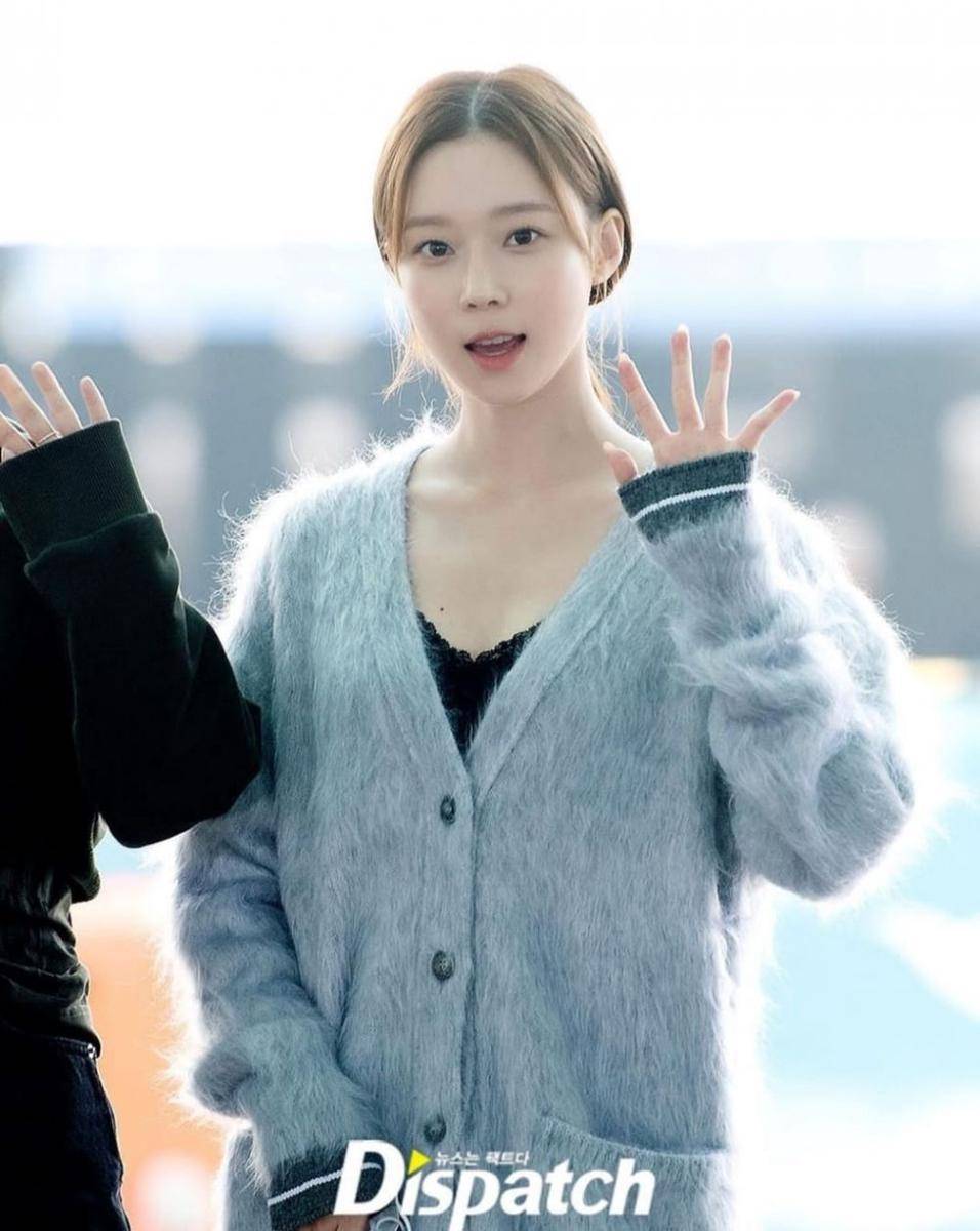 Winter (instagram.com/koreadispatch)
