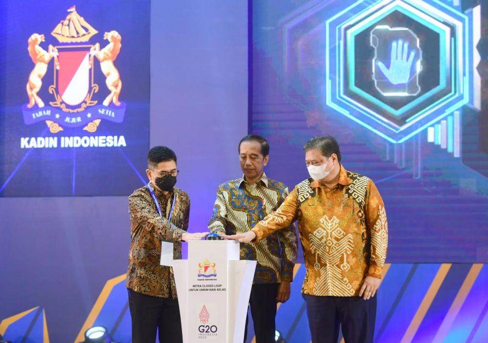 Presiden Jokowi resmikan Gerakan Kemitraan Inklusif untuk UMKM Naik Kelas pada Senin (3/10/2022). (dok. Kadin Indonesia)
