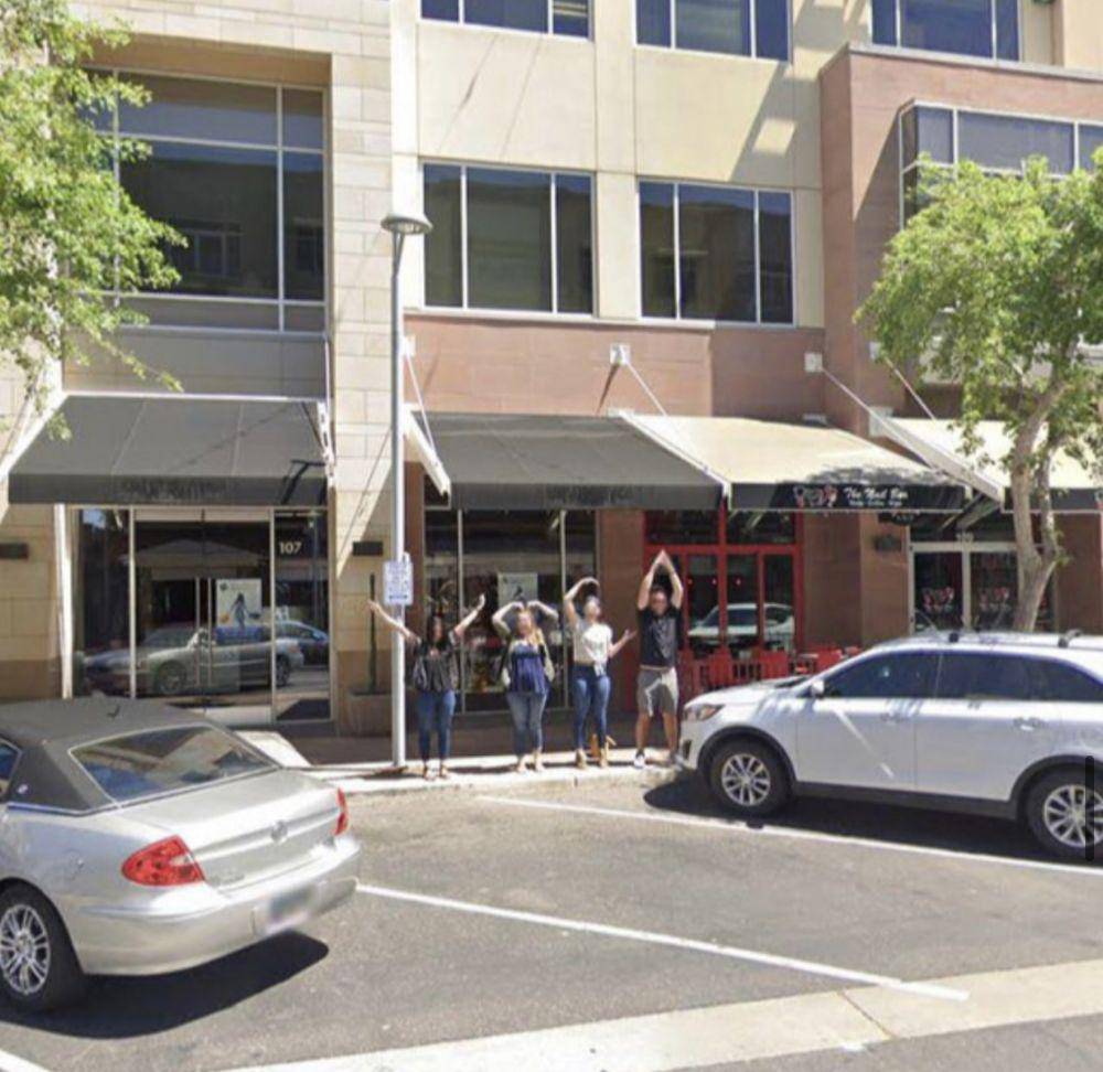 Tingkah konyol orang di Google Street View. (reddit.com/deadbeatgeek)