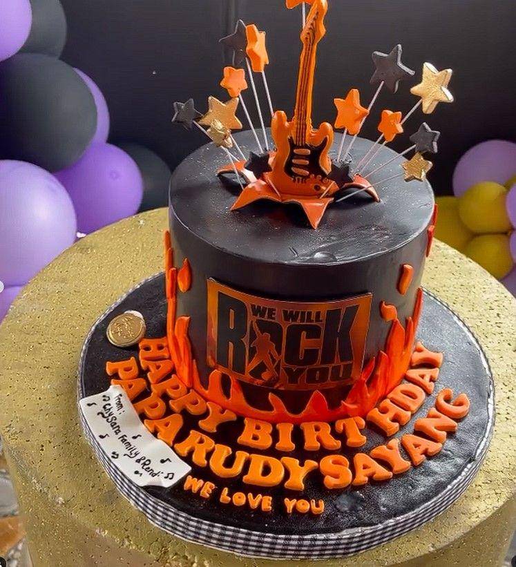 ulang tahun ayah Glenca (Instagram.com/glencachysaraofficial)