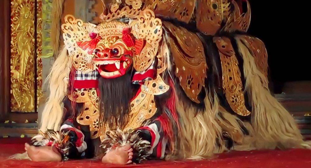 Tari Barong (YouTube.com/pavdb092)