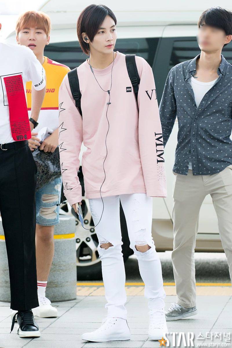 Jeonghan Seventeen (starjn.com)