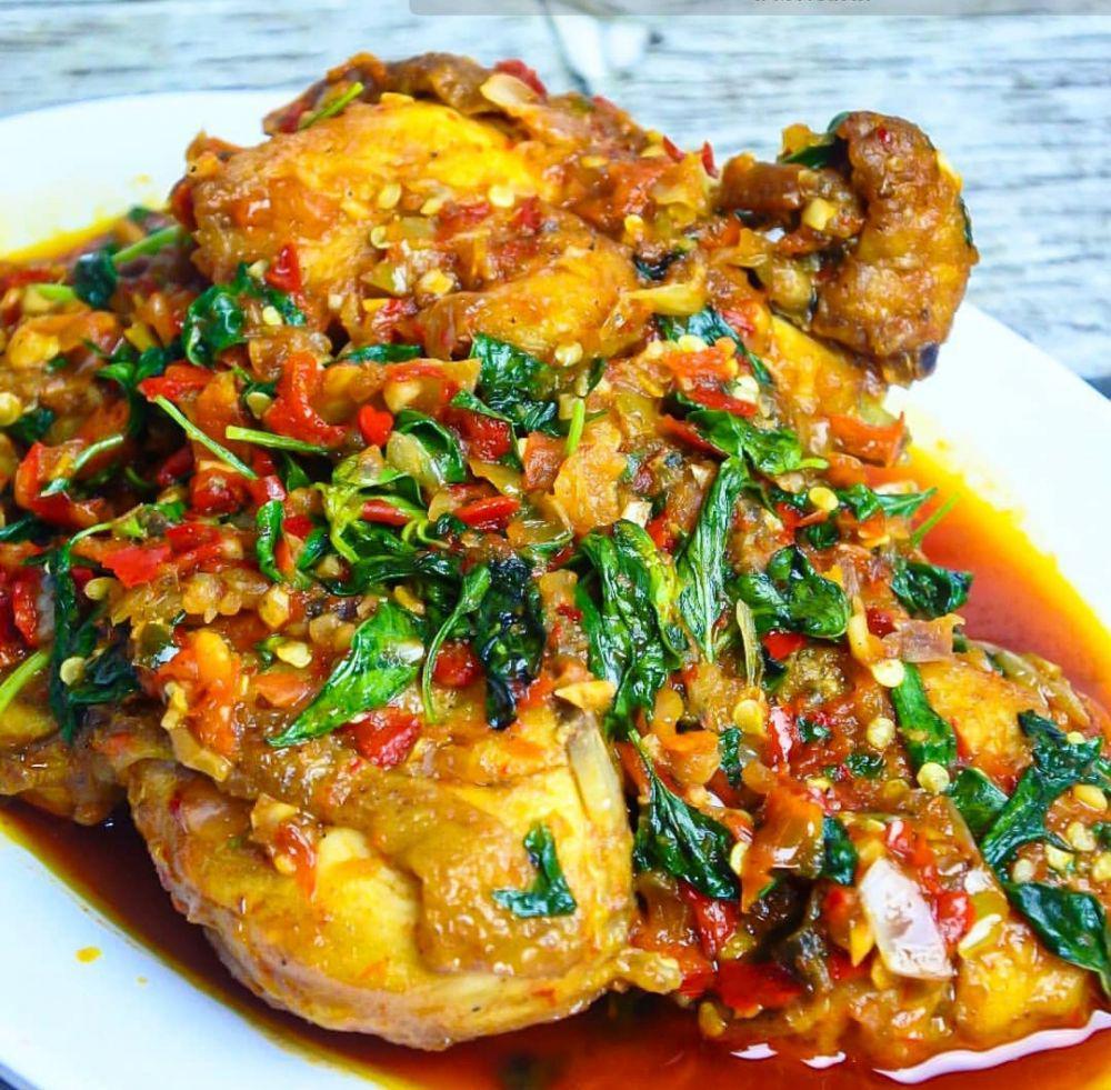 Resep Ayam Sambal Kemangi, Aromanya Naikkan Selera Makan