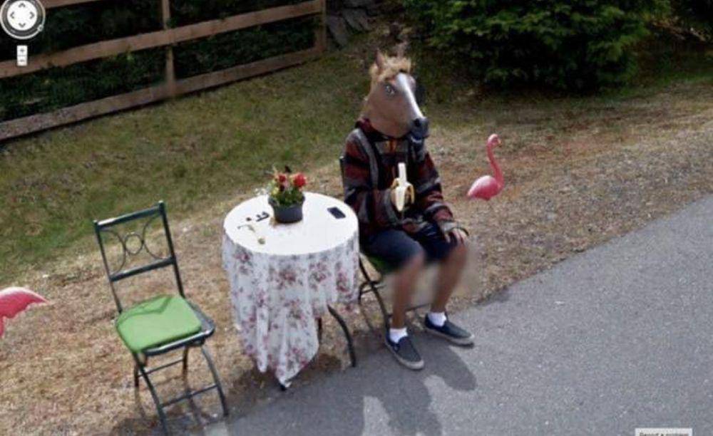 Tingkah konyol orang di Google Street View. (reddit.com/i_am_shattered)