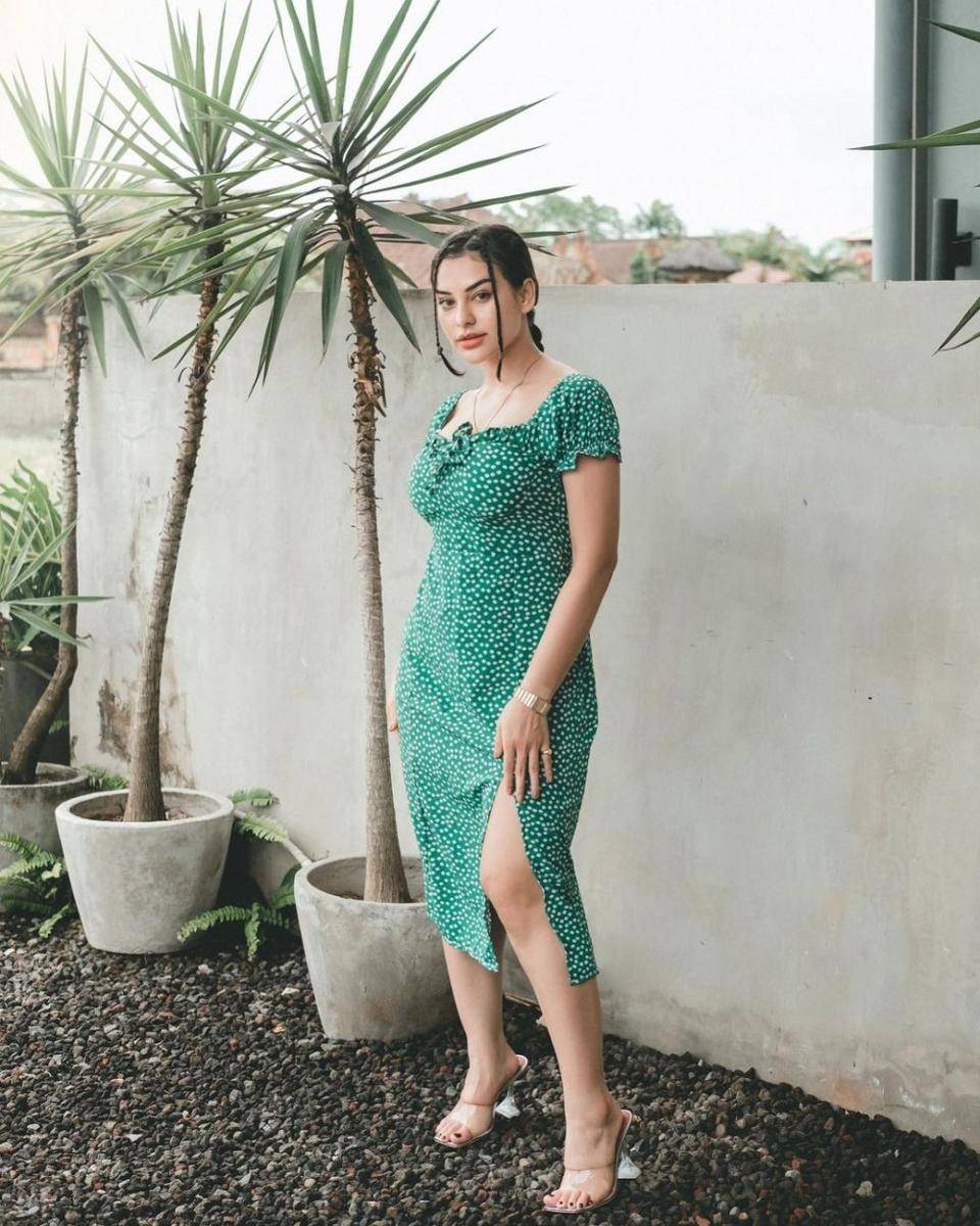 Koleksi dress Nora Alexandra (instagram.com/ncdpapl)