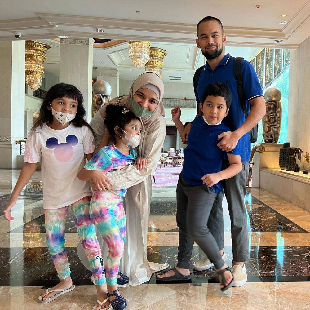 potret Teuku Wisnu dan ketiga anaknya (instagram.com/teukuwisnu)