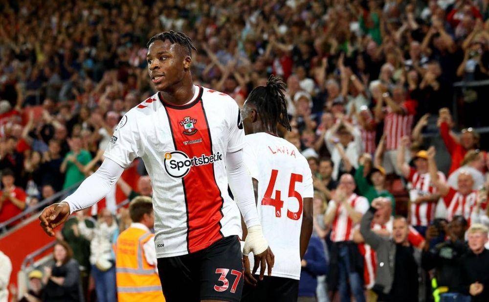 Armel Bella-Kotchap saat membela Southampton (instagram.com/armel.bella82)