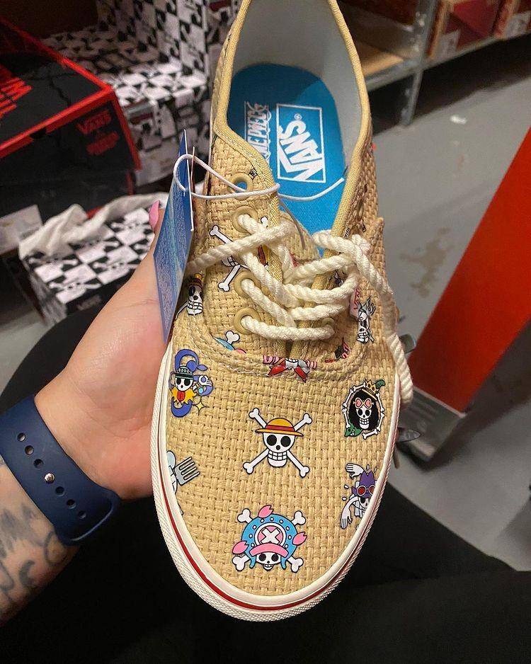 Kolaborasi One Piece x Vans Authentic (instagram/ovrnundr.io)