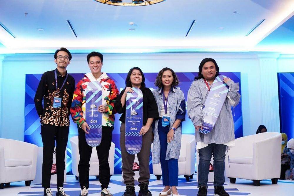Baim Wong, Aul Tutorialhidub, dan Keanu saat mengisi sesi "Be Authentic: Staying On Top Of Trends” di Indonesia Millennial and Gen Z Summit pada 30 September 2022 (dok. Instagram/indonesia.cummit)