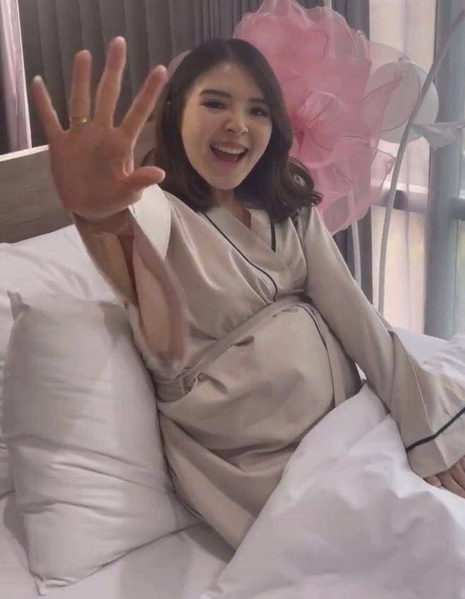 Momen Grat lahiran (instagram.com/kenandgrat)
